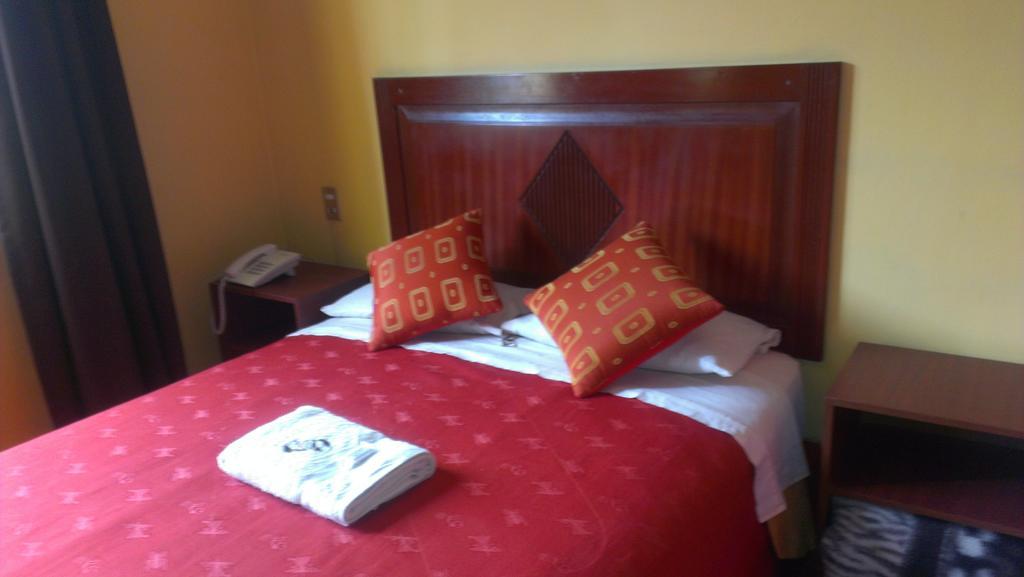 Hostal Gq Lima Quarto foto